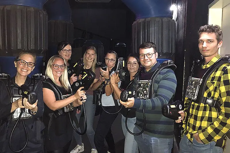Ausstellungsbesuch, Laser-Action und kompakte Produktinfos