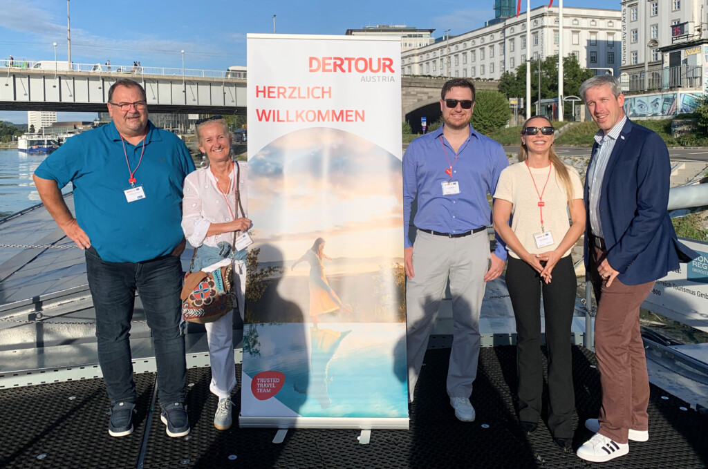 DERTOUR Austria Schiff Ahoi Linz
